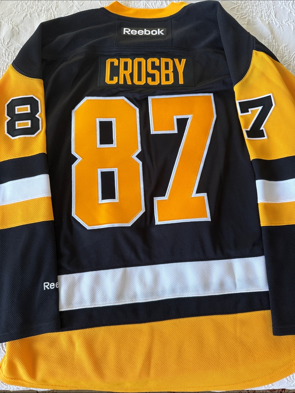 Reebok Black & Gold Pittsburgh Penguins Sidney Crosby #87 Jersey - Picture 3 of 3